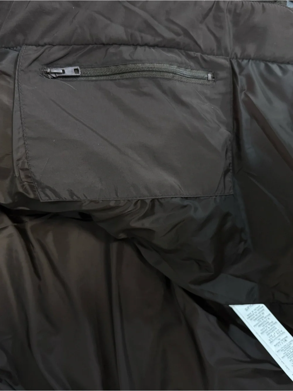 ALO Yoga Cropped Hooded Puffer Jacket in Dark Brown